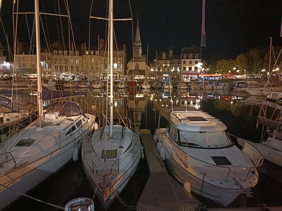 Apartament Le Coeur Du Centre Historique Refait A Neuf Honfleur Zewnętrze zdjęcie